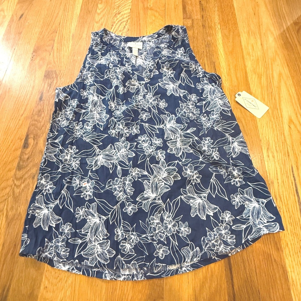 St John's Bay Womens Navy Floral Notch Neck Tank Top Small NWT - Picture 4 of 6